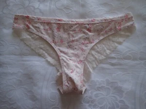 JESSICA SIMPSON, Bikini in Size XL, Colour in Pink, Peach and Grey, Floral - Picture 1 of 2