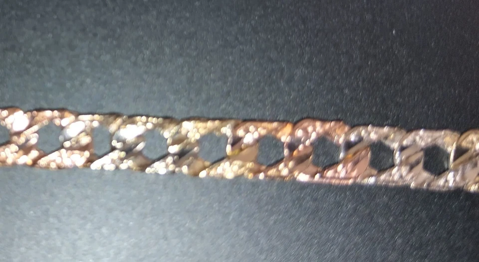 8 Tricolor 10k Gold Bracelet 7.15 Grams 1/4 Inch Wide 6mm Wide - Image 1 of 3