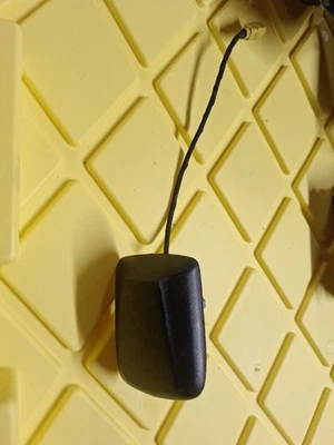 2011-2015 克莱斯勒城镇和乡村屋顶无线电卫星天线 05091140AA 原始设备制造商 — 第 1/2 张图片