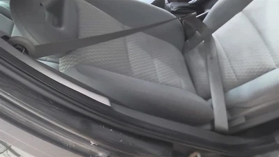 Cinturón de seguridad cubo delantero sedán pasajero retractor se adapta 03-07 ION 1755456 Foto 1 de 4