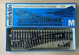 Vintage Marklin HO 3-Rail M-Track Operating Right & Left Turnout Switches #5137 - Picture 1 of 4