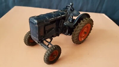 NEUMÁTICOS DE GOMA DE TRACTOR DE COLECCIÓN 1/32 BRITÁNICOS 128F FORDSON MAJOR E27N MUY BUENOS SIN CAJA Foto 1 de 4
