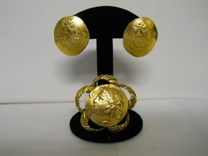Vintage Gold-Tone Byzantine Coin Style Clip-On Earrings & Brooch Jewelry #1150 - Picture 1 of 5