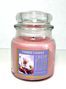 Yankee Candle Sweet Blossoms 14,5 oz Country Kitchen Kerze - Bild 1 von 9