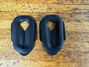 NEW 1980 1981 1982 FORD F100 F-150 F-250 F-350 INSIDE DOOR HANDLE SEALS L/R SET - Picture 1 of 5