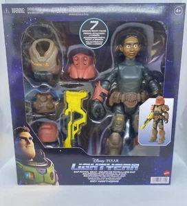 Figura de acción Mattel Lightyear Toys 12" accesorios Izzy Hawthorne Jr Zap Patrol - Imagen 1 de 10