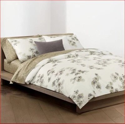 Calvin Klein Sandstorm Desert Moss 3P queen Duvet Cover set Parchment - Image 1 of 4
