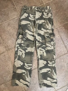 Wrangler Youth 14 Regular Cargo Green Tan Camo Twill Pants Adjust Fit Waistband - Picture 1 of 14