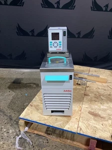 JULABO ME-F12 REFRIGERATED / HEATING CIRCULATOR USED - Picture 1 of 7