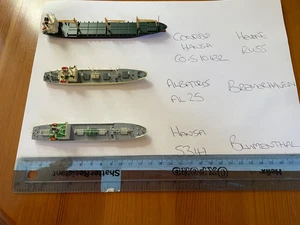 3 X METAL CARGO SHIPS/TANKERS. VARIOUS MAKES - METAL SHIP MODEL(1) - Foto 1 di 8