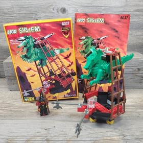 LEGO Castle: Witch's Windship 6037 Near Complete w / Instructions & Box