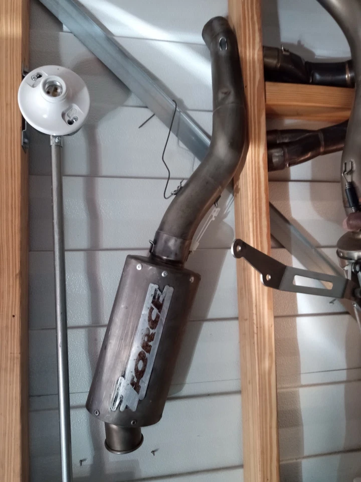 GSXR 1000 2006 escape usado Foto 1 de 1