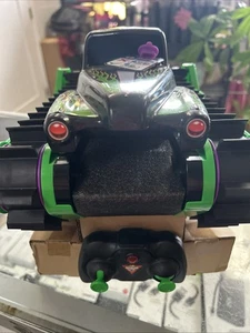 Monster Jam, Official Grave Digger Trax All-Terrain Remote Control Vehicle *NEW* - Picture 1 of 6