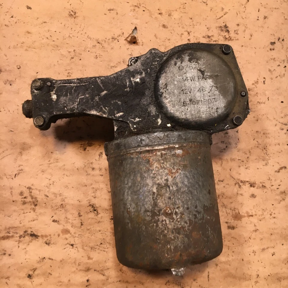 Motor limpiaparabrisas enano OEM 1968-80 MGB LUCAS 75705H con fecha de noviembre de 1973 Foto 1 de 4