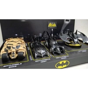 DC Batman Collection Caltex BATMOBILE  4 toys 1:64 Scale with parking base - Picture 1 of 5