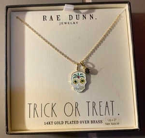 Collar enchapado en oro de 14 quilates truco o trato calavera de azúcar de Halloween RAE DUNN NUEVO EN CAJA - Imagen 1 de 10