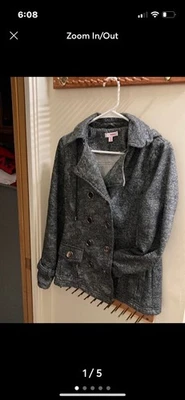 Bongo chaquetón con capucha Foto 1 de 4