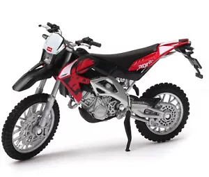 Modellino moto motocross italiano Aprilia RSV 450 giocattolo pressofuso scala 1:18 Welly - Foto 1 di 6