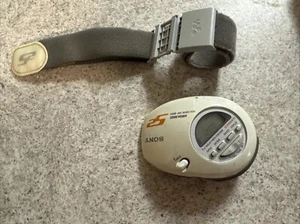 Radio Walkman Weather/FM/AM Sony Sports SRF-M85V de colección con brazalete - Imagen 1 de 9