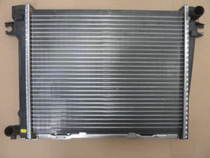 Original-BMW Wasserkühler E30 320i/325i/325eta m.AC 17111176898/17111176900 NOS! - Bild 1 von 3