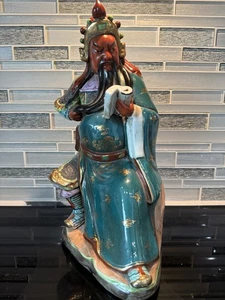 Vintage chinesische rotes Gesicht Guan Yu Gong Krieger handbemalte Porzellanfigur - Bild 1 von 5