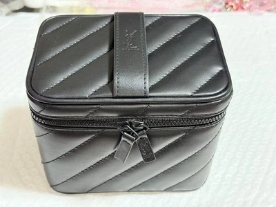 Bolsa de maquillaje tocador Yves Saint Laurent 22788 Foto 1 de 3