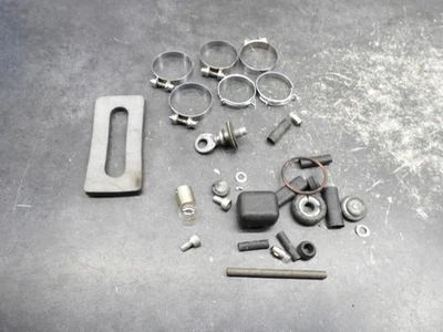 Lote 2933 BMW R27 R50 R60/2 NOS y piezas usadas Foto 1 de 4