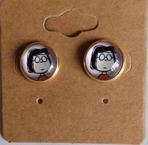 Charlie Brown and friends 12mm Cabachon Post Ohrringe - Marcie - Bild 1 von 2