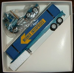 Werner Enterprises Omaha, NE '88 Tarped Load Winross Truck - Picture 1 of 1