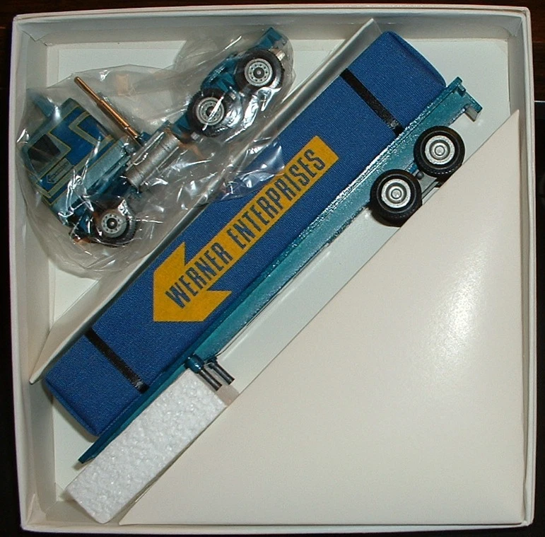 Werner Enterprises Omaha, NE '88 Tarped Load Winross Truck - Image 1 of 1