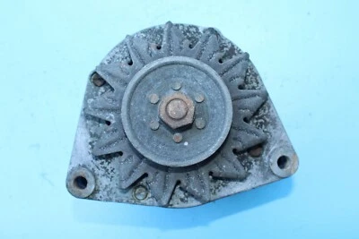 Bosch 0120400856 0120400857 Alternator 14V 35A / Mercedes Benz W123 W115 /8 - Image 1 of 4