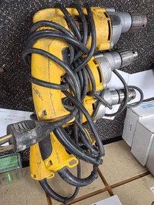 3 DEWALT DW235G 1/2" (13mm) Variable Speed Corded VSR Drill - Picture 1 of 4