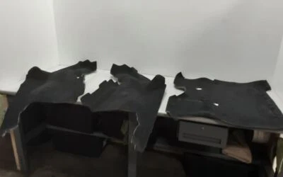 Оригинальный черный комплект задних ковровых покрытий для 4 дверей Jeep JK Wrangler 2011-2013 2014 2015-2017 96700 - Изображение 1 из 4