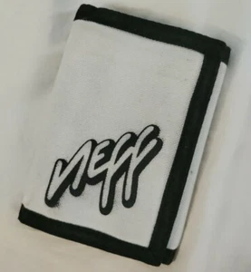 Men's NEFF White & Black Trifold Penny Slot Wallet Vintage MINT RARE - Picture 1 of 9