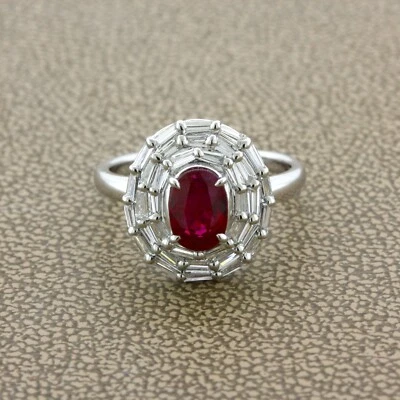 Anillo de platino con diamantes rubí “sangre de paloma” birmano de 1,47 quilates, certificado GIA tamaño 6,25 Foto 1 de 4