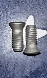 Two SECO C08020-T30P Bolts/Screw Spares for Indexables EDP: 12665 2 Pieces - Picture 1 of 7