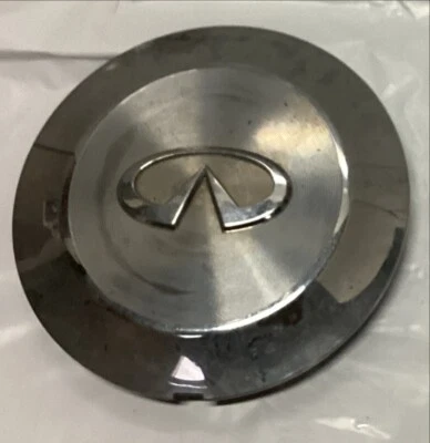 04-07 INFINITI QX56  WHEEL CENTER CAP OEM - Image 1 of 2