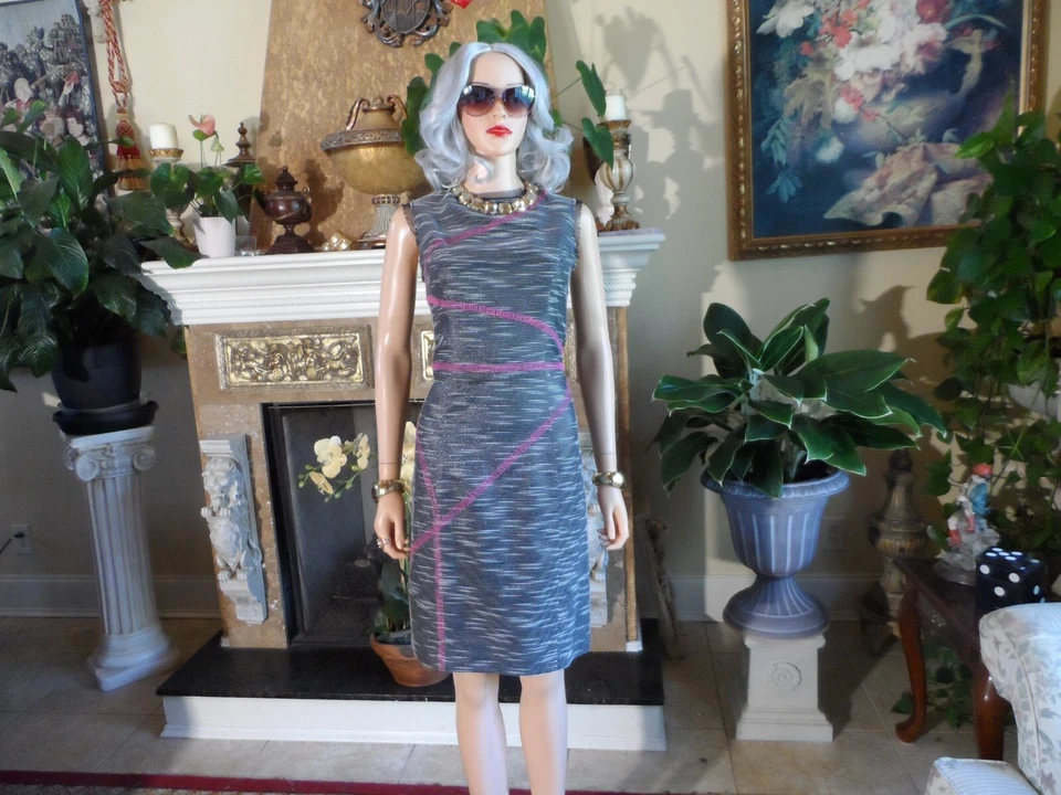 Vestido Vaina Jason Wu Negro-Blanco Tejido con Detalle de Puntada Rosa Talla 8 Foto 1 de 4