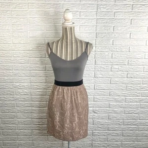 Falda de encaje tostado Ann Taylor Loft talla 2 - Imagen 1 de 7