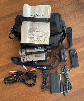Videocámara Sony CCD-TRV65 estéreo Hi-8 HI con batería de alta capacidad - PROBADA/FUNCIONANDO Foto 1 de 4