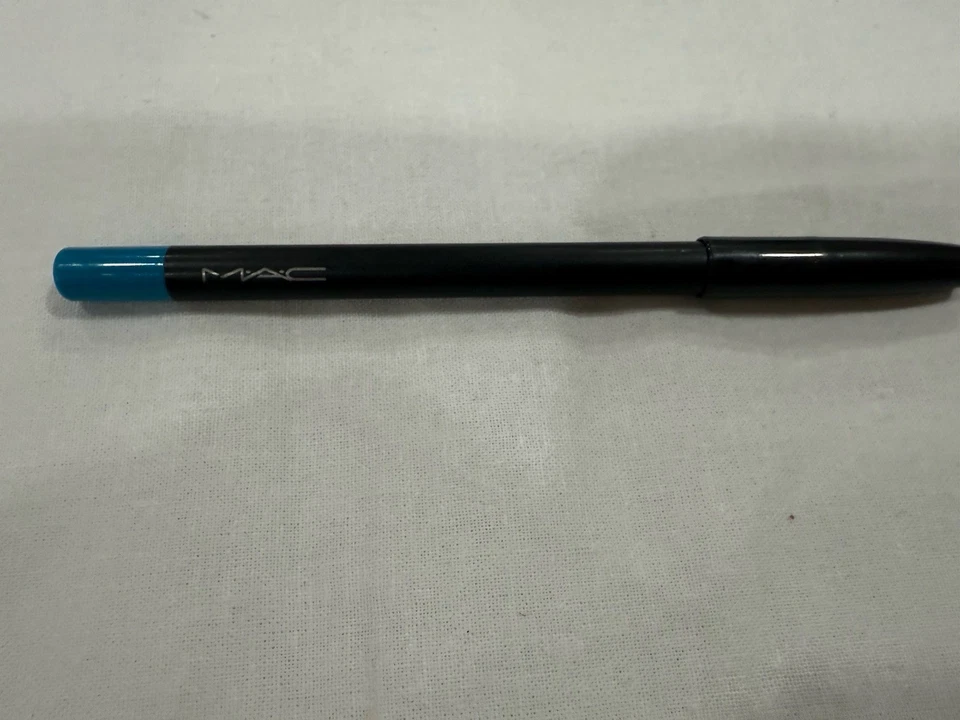 Lápices de ojos M.A.C Powerpoint Industry 0,04 oz / 1,2 g (fuera al mar) Foto 1 de 2