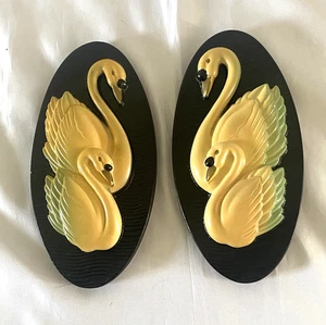 1965 Set Swan Wall Plaques 1966 Miller Studios 3D Cream - Mint Green-Black - Picture 1 of 7