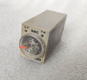 H3Y-2 Omron H3Y-2 - AC220-60S Timer Made In Japan - Picture 1 of 9