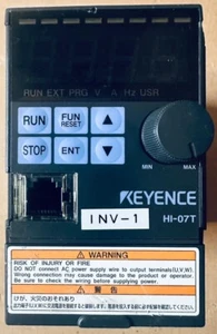 KEYENCE CORP HI-07T  INVERTER HYBRID 3 PHASE 200-240 VAC INPUT - Picture 1 of 7