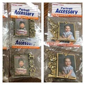 Vintage 1980's Sears Portrait Studio Gold/Brass Clown Bear Toy Mini Photo Frames - Picture 1 of 6