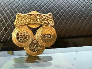 Wham-o Frisbee Rose Bowl 1978 World Champion tournament pin in players package - Picture 1 of 8