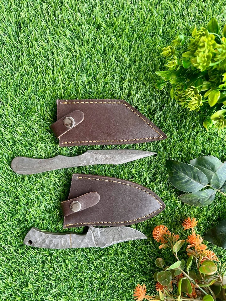 Set Of Two Handmade Damascus Skinner Knives with Sheath | Made In USA | - Image 1 of 4