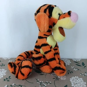Peluche imbottito Walt Disney TIGGER seduto 11" - Winnie The Pooh - Foto 1 di 8