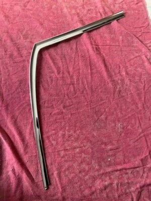 Techo rígido trasero izquierdo cromado mercedes-benz 230sl, 250sl y 280SL Foto 1 de 4