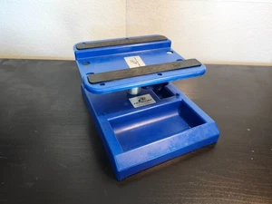 Duratrax Pit Tech Deluxe Car Stand Blue, DTXC2370 - Picture 1 of 1